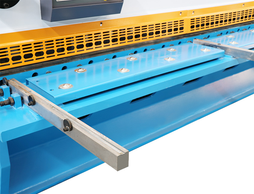 QC11Y-12x3200 Hydraulic Guillotine Shearing Machine